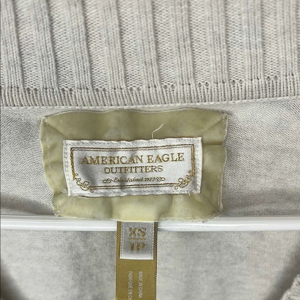 American Eagle Cream V-Neck Sweater - Picture 3 of 3
